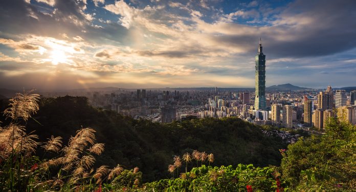 Taiwan izinkan pelancong bisnis China masuk setelah larangan satu tahun