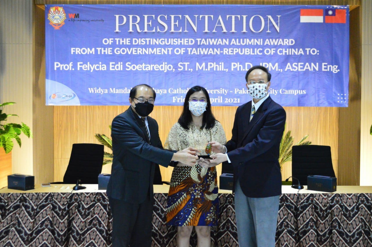 Profesor Indonesia terima penghargaan ‘distinguished alumni’ dari Taiwan