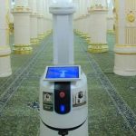 10 robots help disinfection team sterilize Makkah’s Grand Mosque