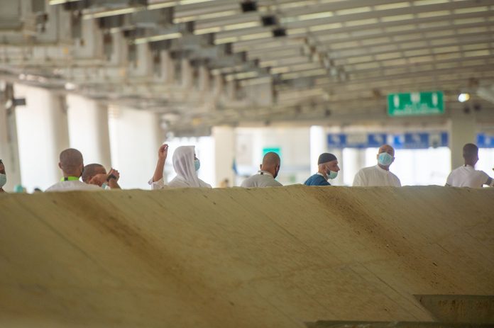 Hajj1442 – Saudi hajj ministry sends text messages to 20 percent of registered pilgrims