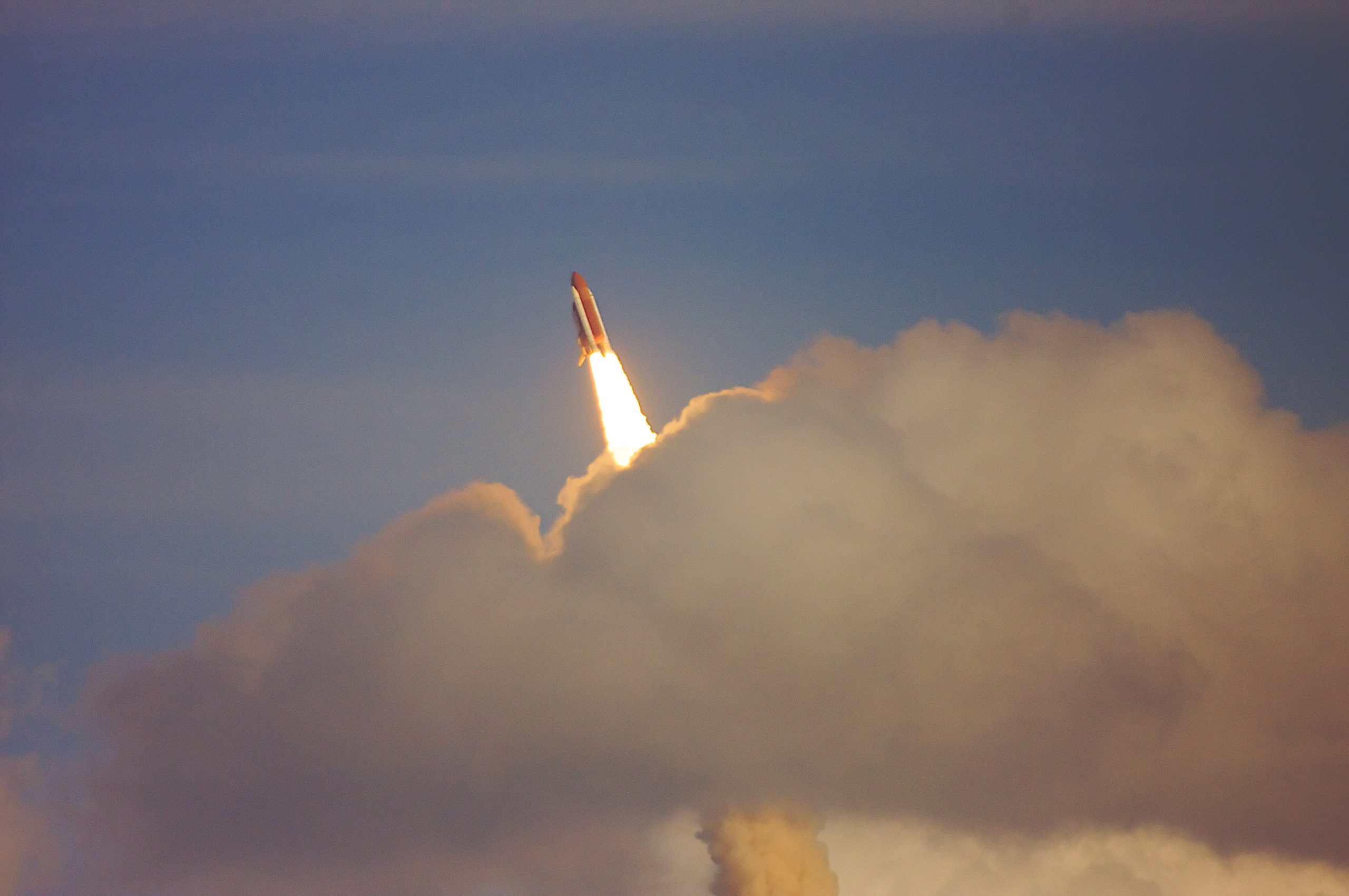 Rusia posisi teratas dalam jumlah peluncuran roket luar angkasa