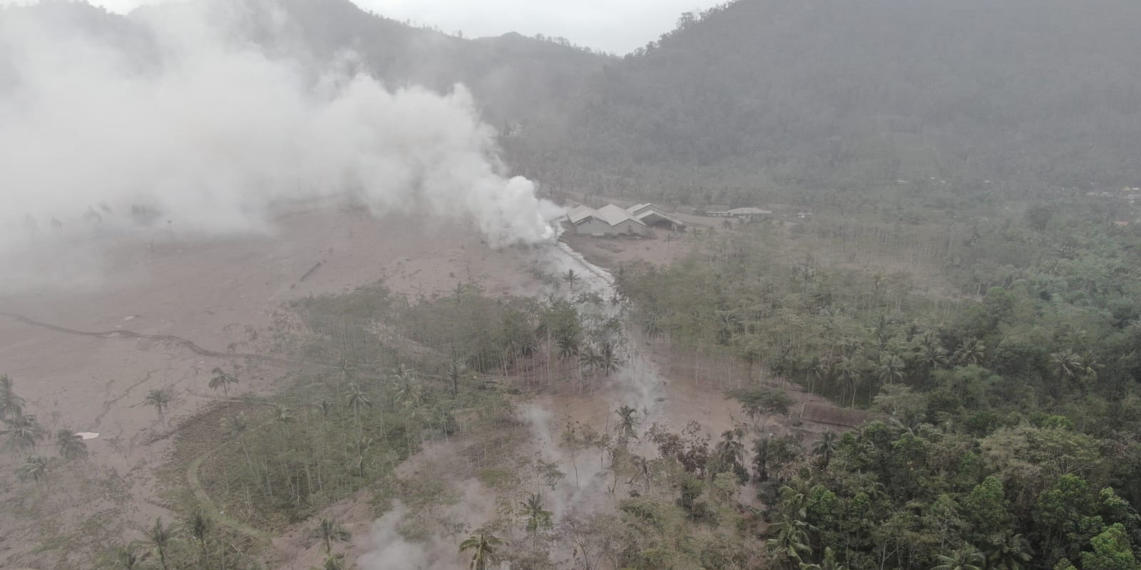 Korban meninggal erupsi Semeru bertambah jadi 15 orang, 27 hilang