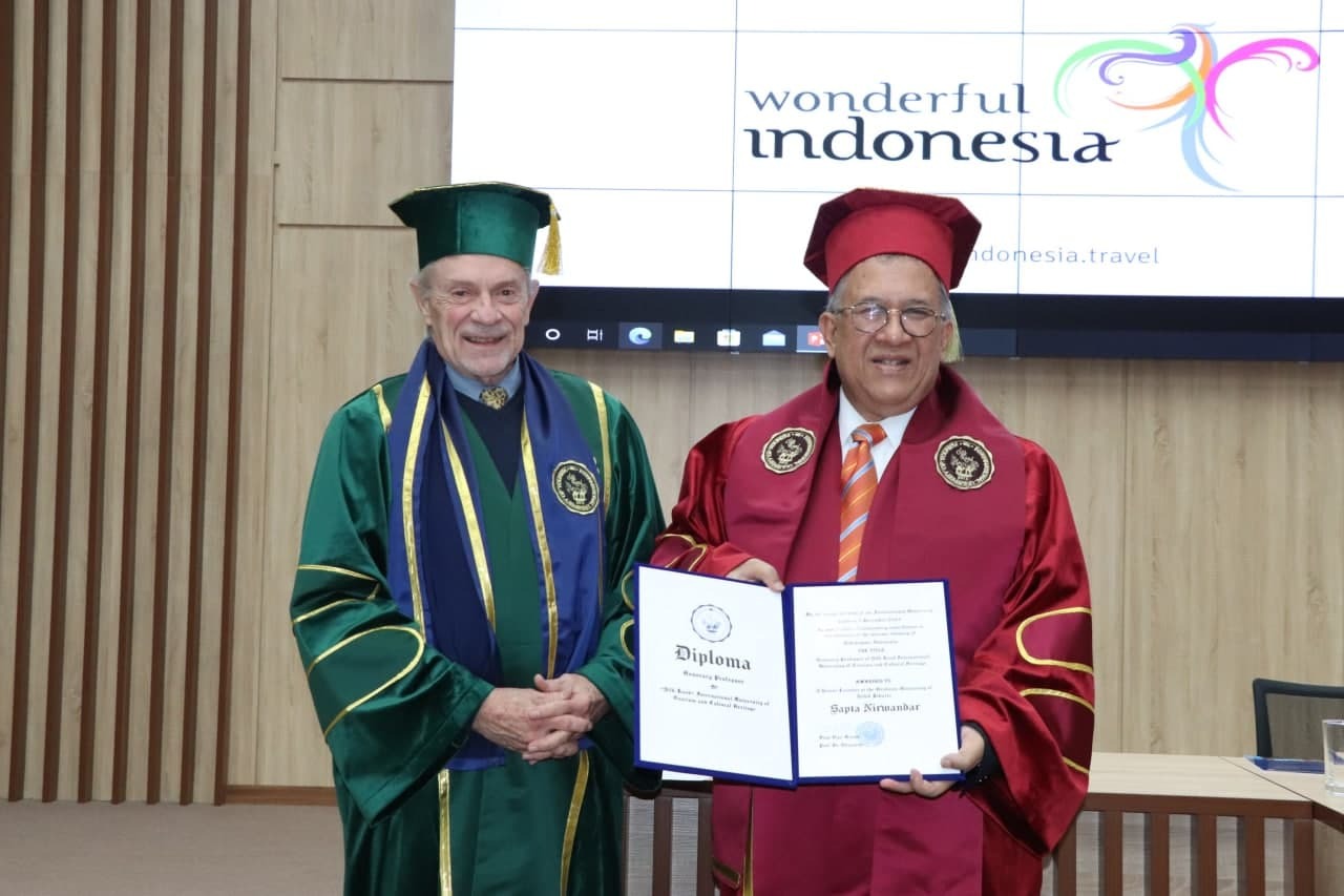 Indonesian halal tourism founder receives title of honorary professor from Uzbekistan university