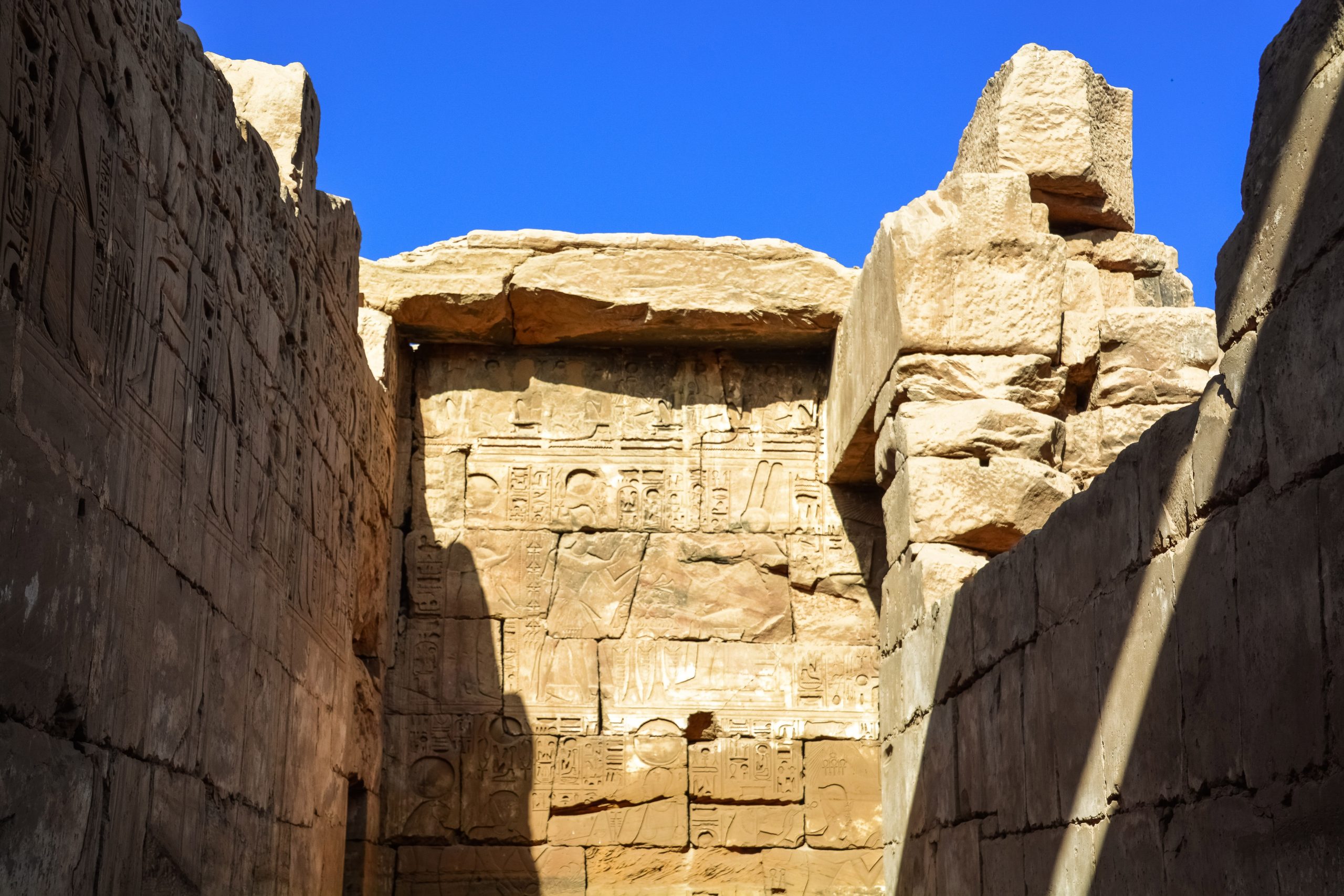 Mesir temukan lima makam kuno berusia 4.000 tahun