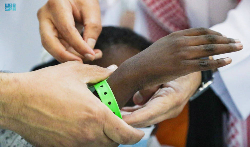 Smart wristbands help parents find children in crowds at Makkah’s Grand Mosque