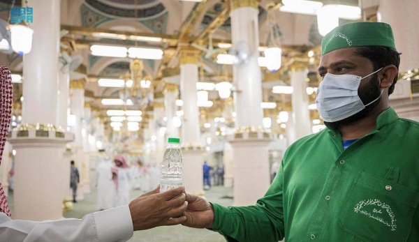 Setengah juta liter air Zamzam disediakan di Masjidil Haram untuk buka puasa