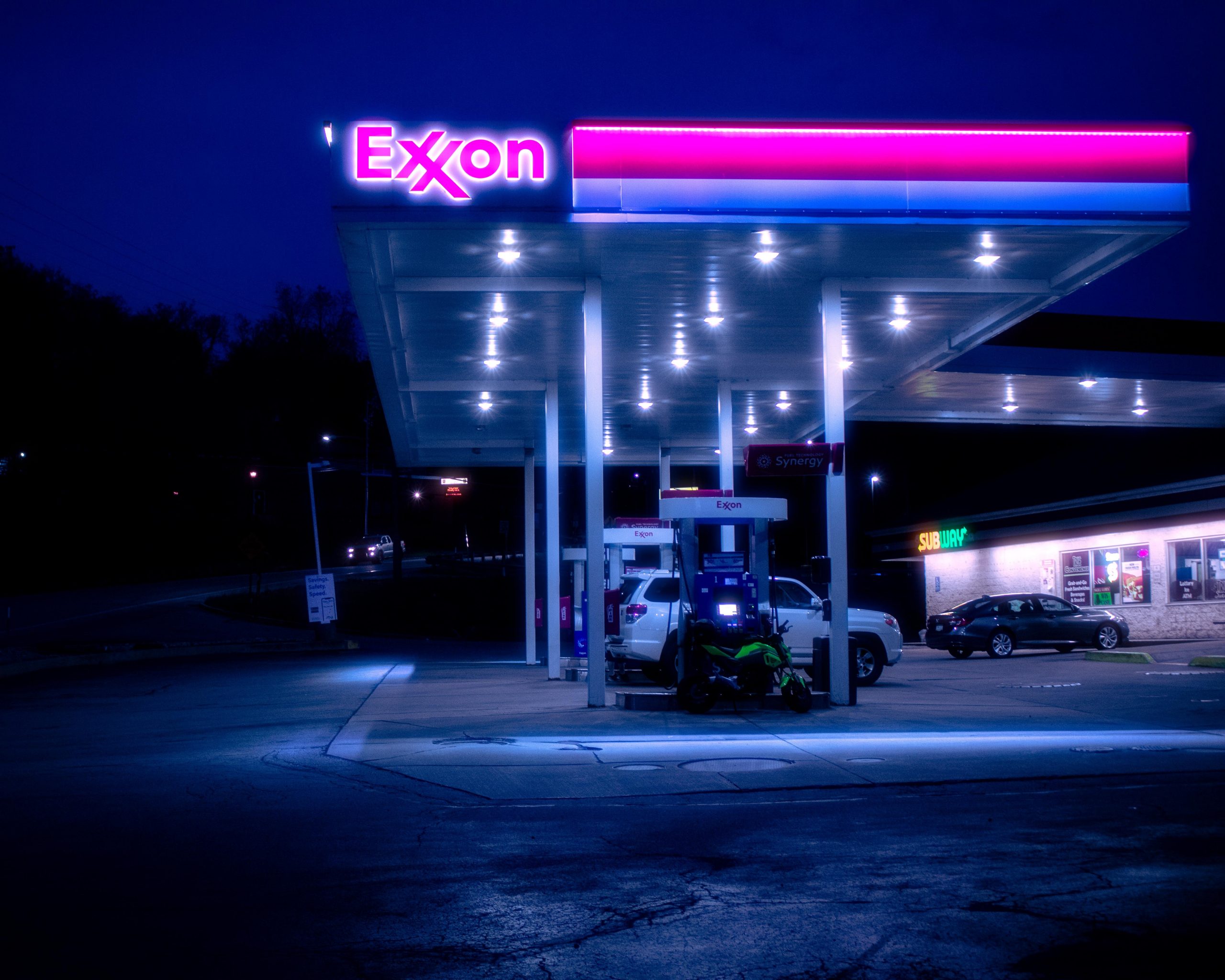 Exxon Mobil beri sinyal rekor laba kuartalan dari harga minyak dan gas