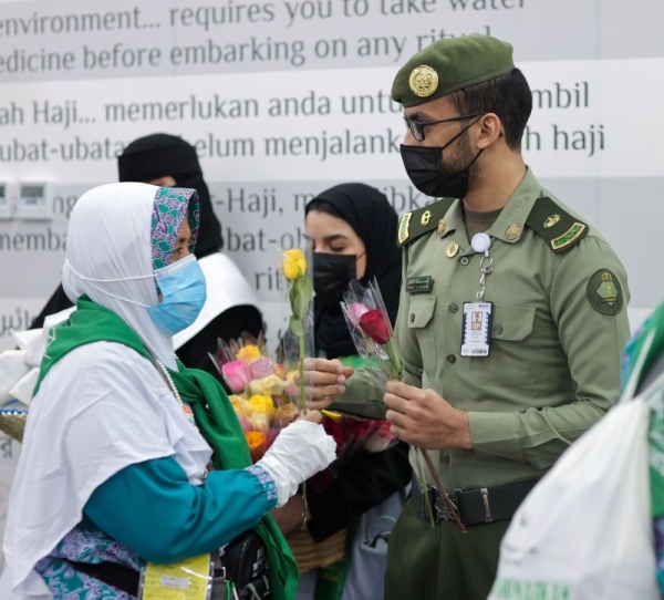 Hajj1443 – Indonesian pilgrims with Makkah Route service arrive in Madinah