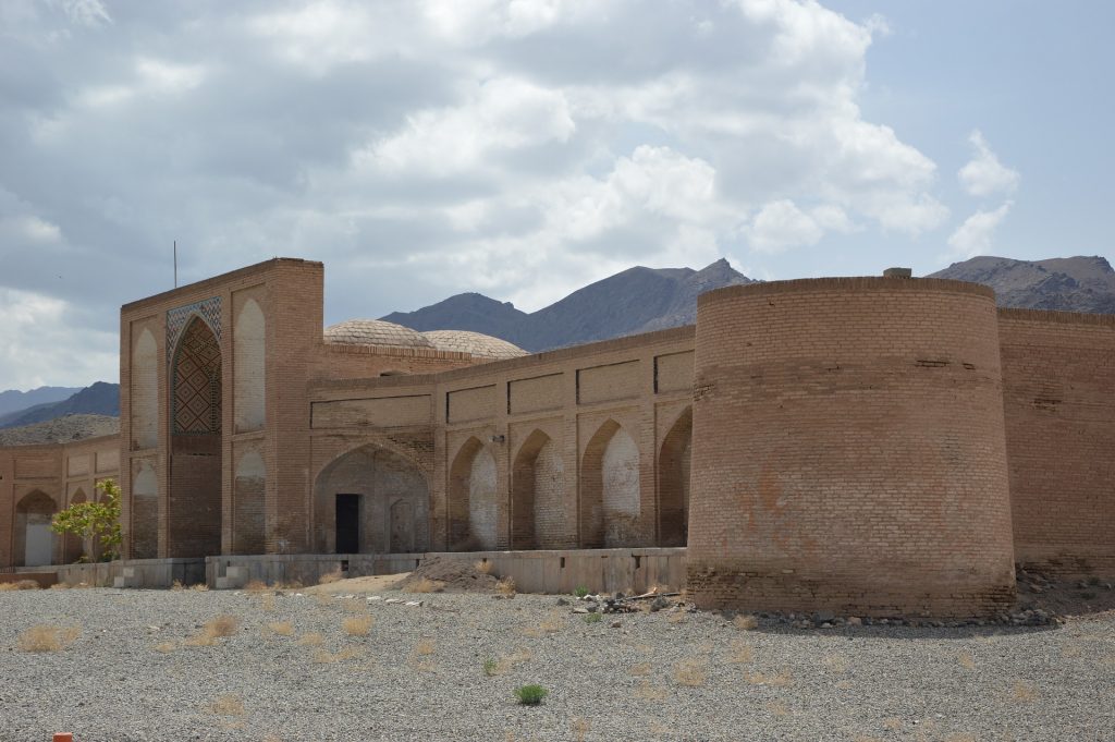 Arsitektur kastil Spanyol terinspirasi dari karavanserai pelancong Iran