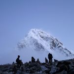 Nepal bersiap pindahkan base camp Everest karena gletser mulai meleleh