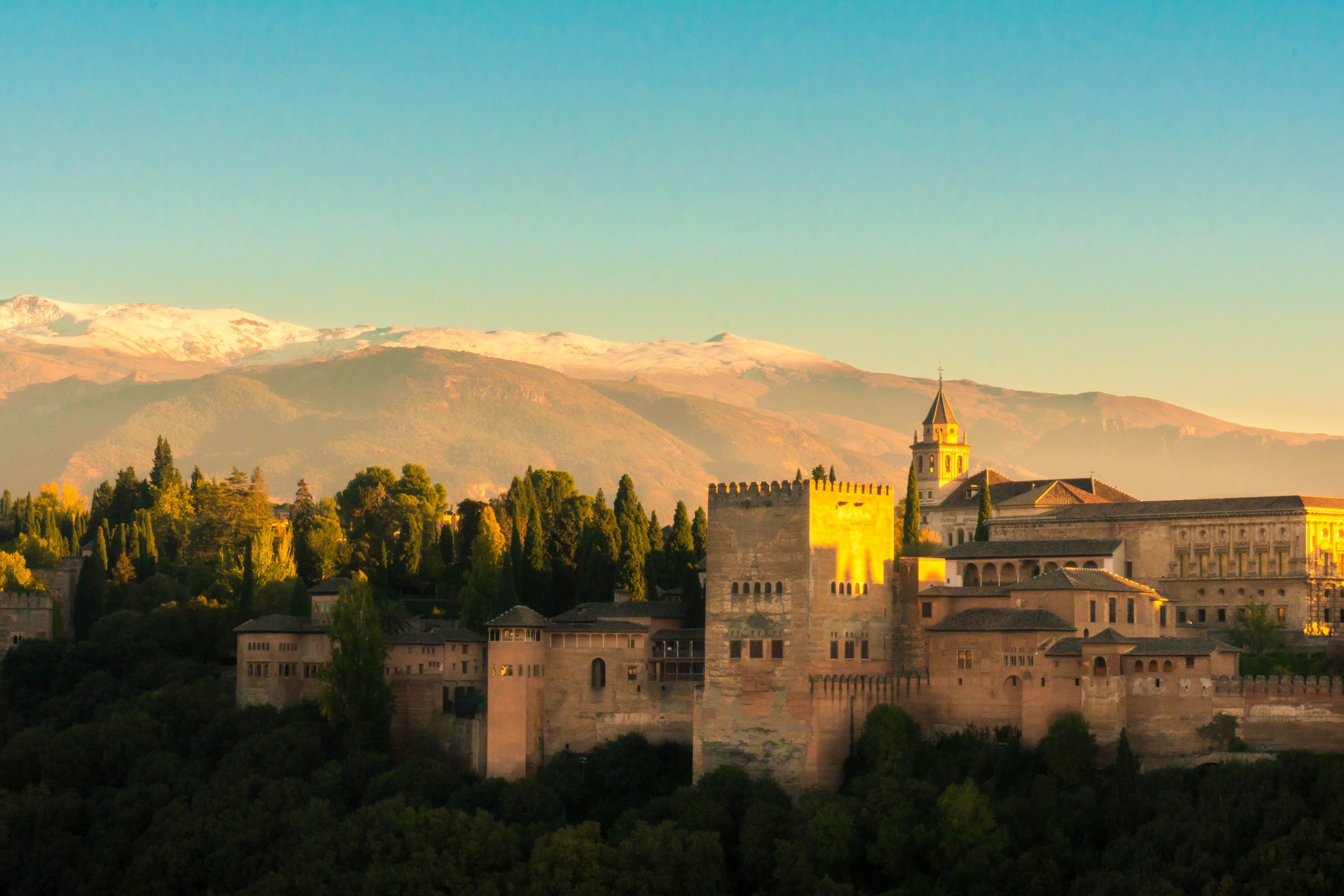 Arsitektur kastil Spanyol terinspirasi dari karavanserai pelancong Iran