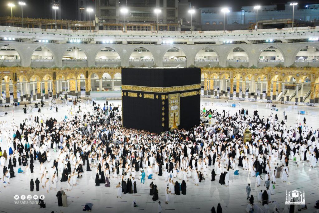 Saudi Arabia removes barriers around Kaaba after two years as umrah season begins