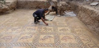 Lantai mosaik era Bizantium