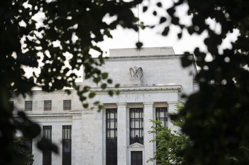 The Fed menaikkan suku bunga