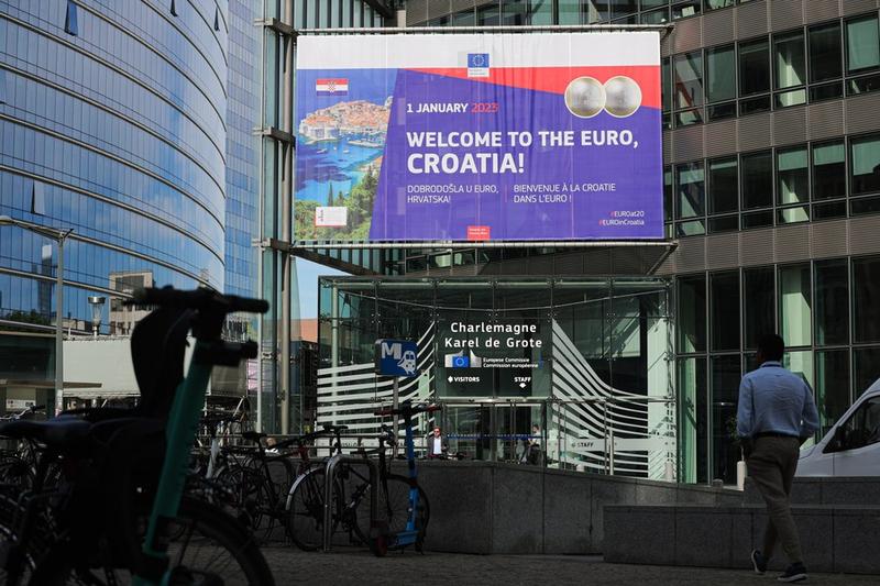Kroasia resmi mengadopsi euro
