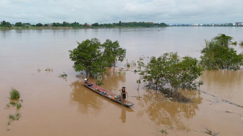 Patroli gabungan Sungai Mekong