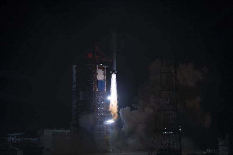 Satelit telekomunikasi APSTAR-6E China
