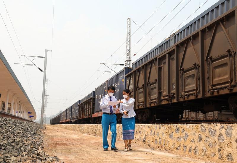 Jalur Kereta China-Laos