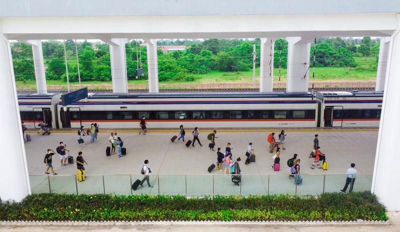 Pengoperasian Jalur Kereta China-Laos 
