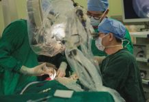 Operasi allotransplantasi laring