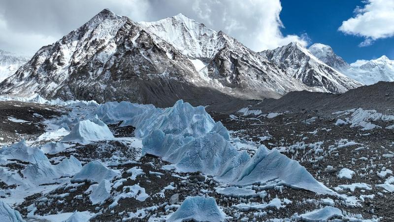 Pencairan gletser Gunung Qomolangma