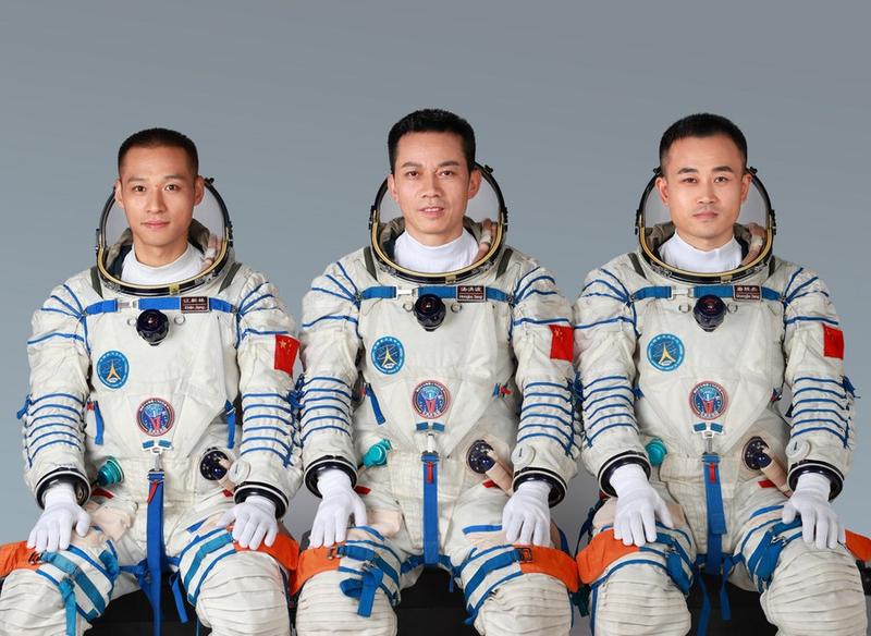 Pesawat antariksa berawak Shenzhou-17