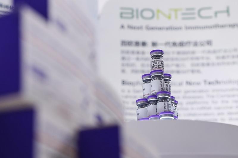Penjualan produsen vaksin BioNTech