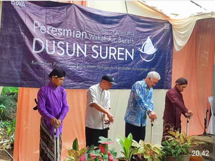 Indonesian Suren hamlet's residents