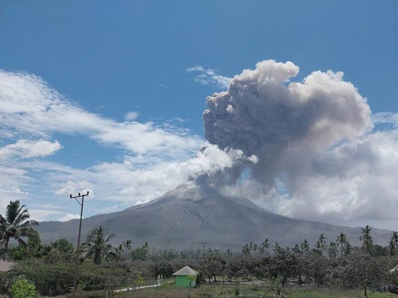 Terletak di Kabupaten Flores