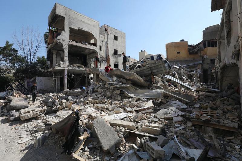 perbaikan kondisi kehidupan warga