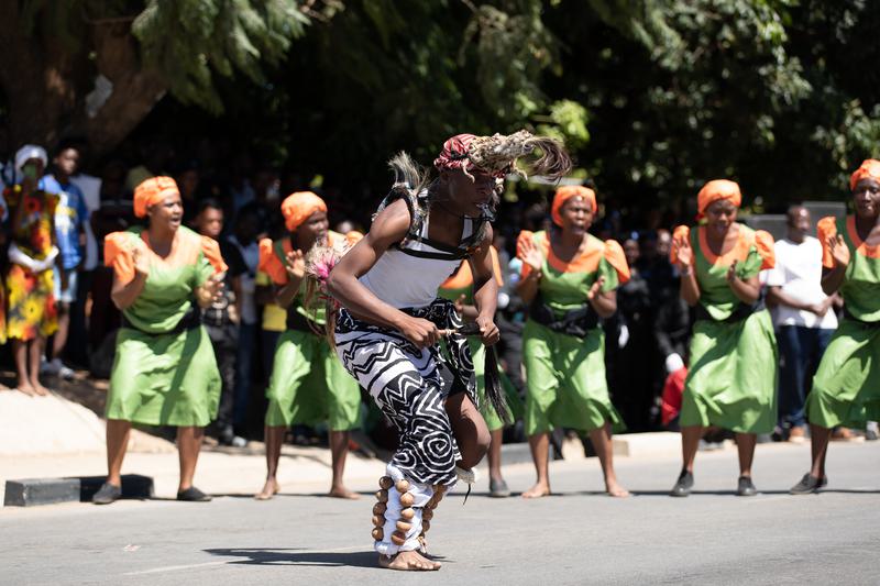 penangguhan pendanaan untuk berbagai
