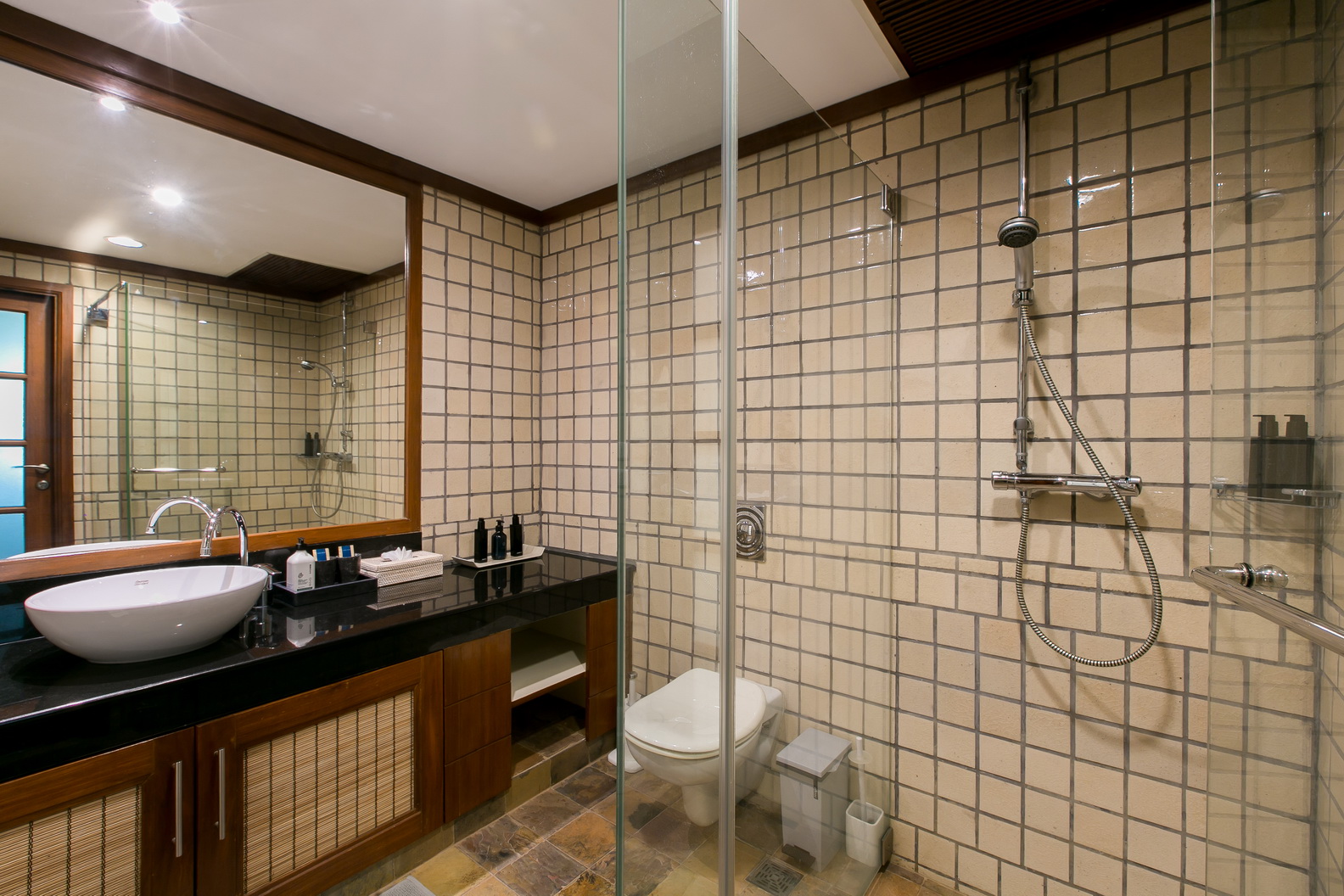 Property image - gallery 9