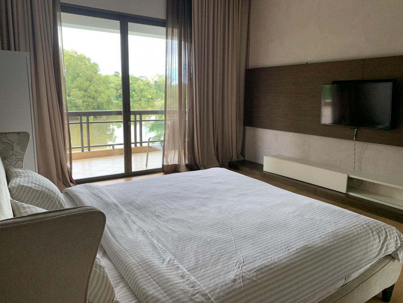 Property image - gallery 14