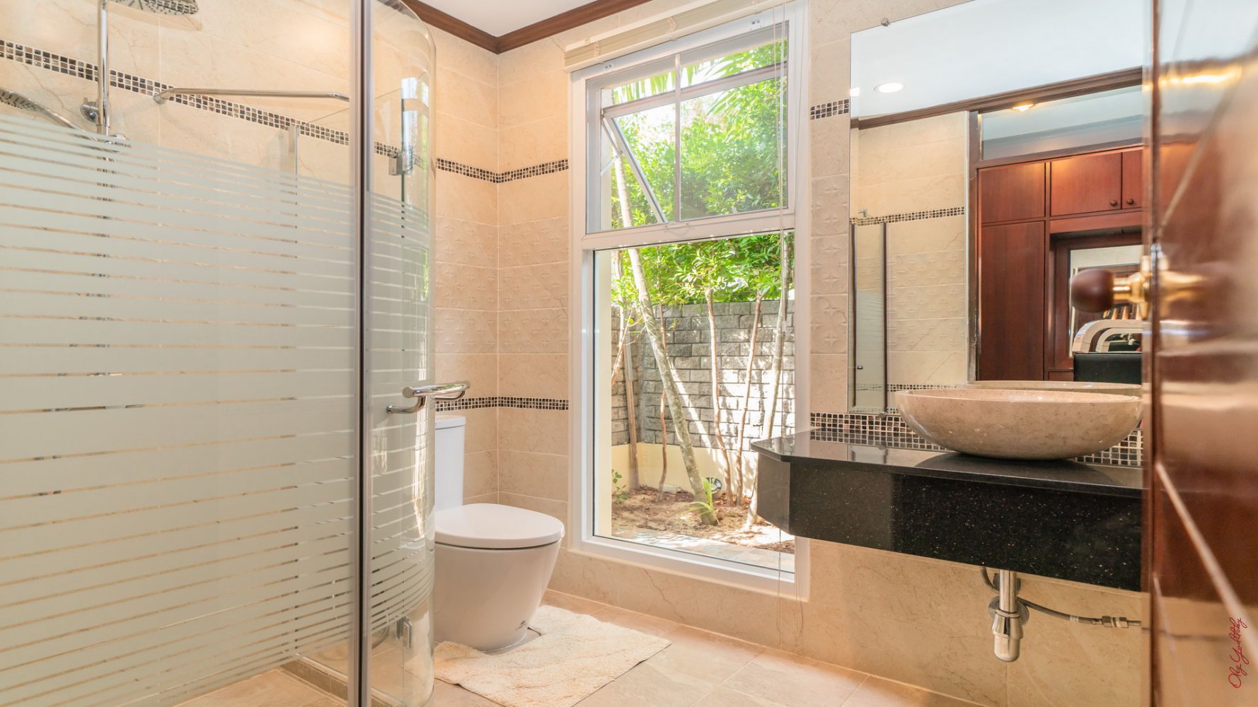 Property image - gallery 33