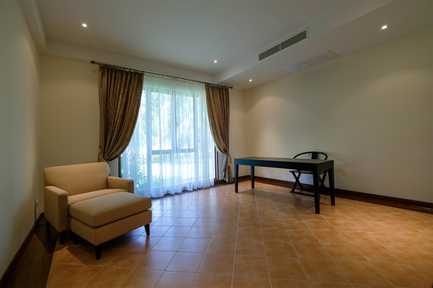 Property image - gallery 19