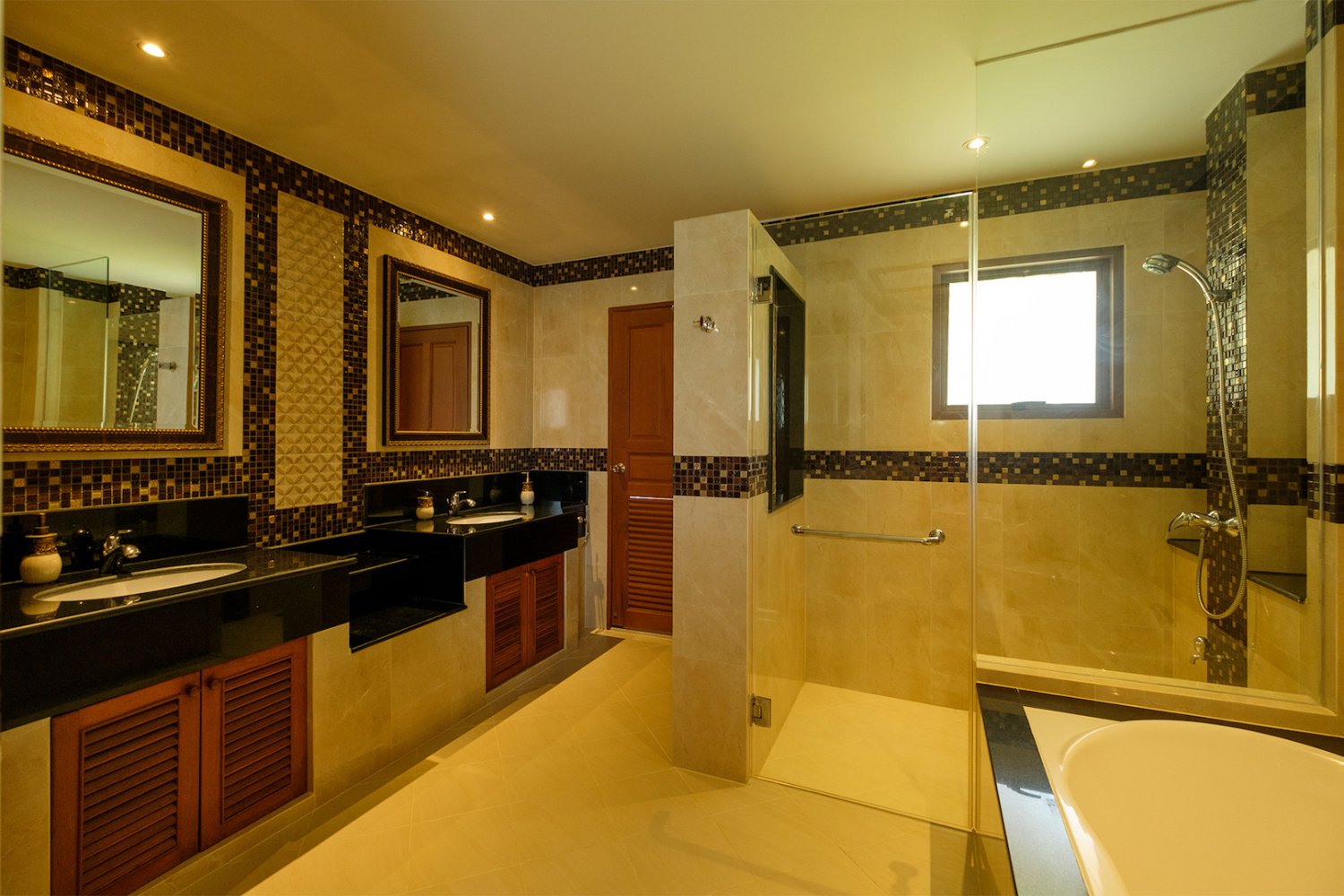 Property image - gallery 45