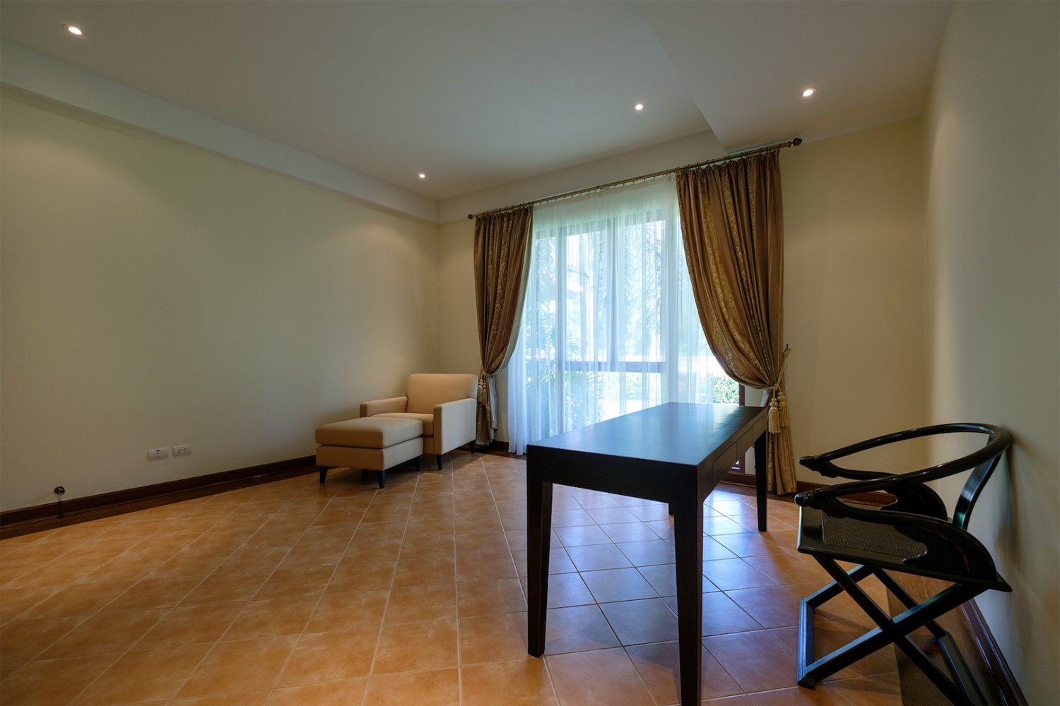 Property image - gallery 18