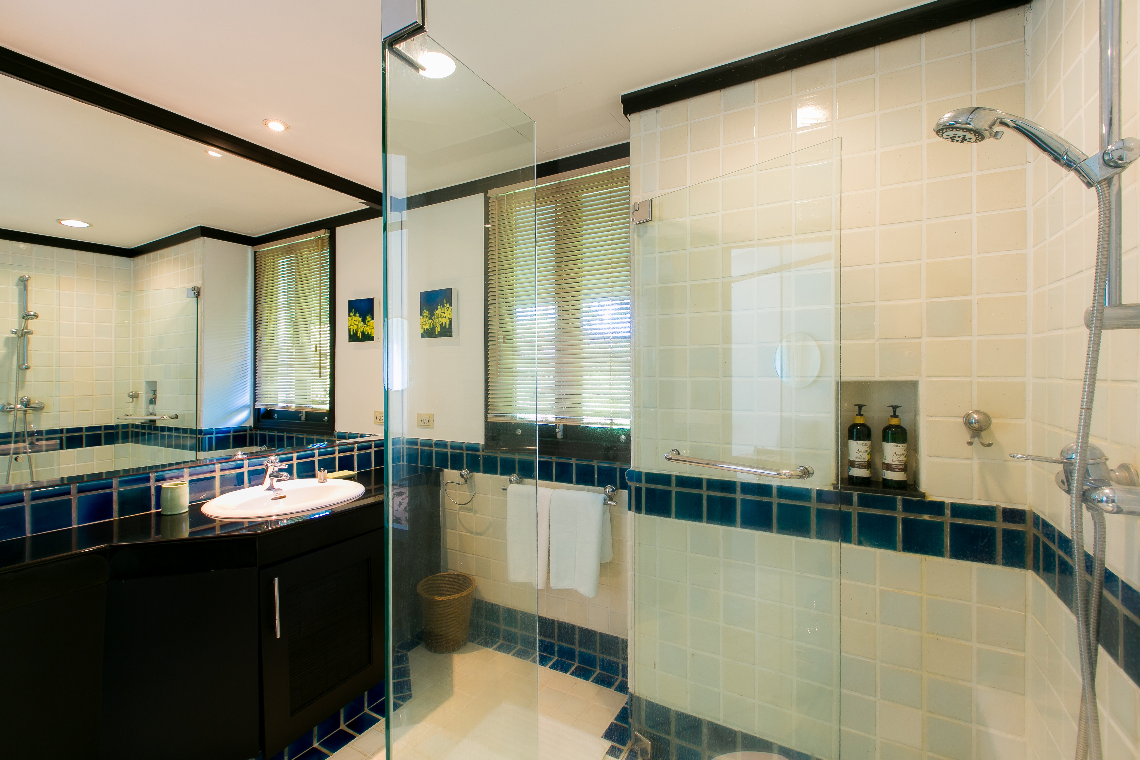 Property image - gallery 8