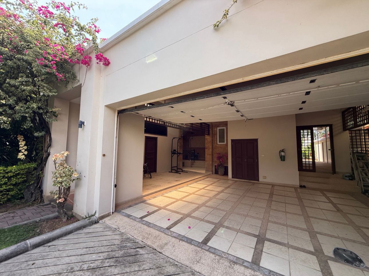 Property image - gallery 34