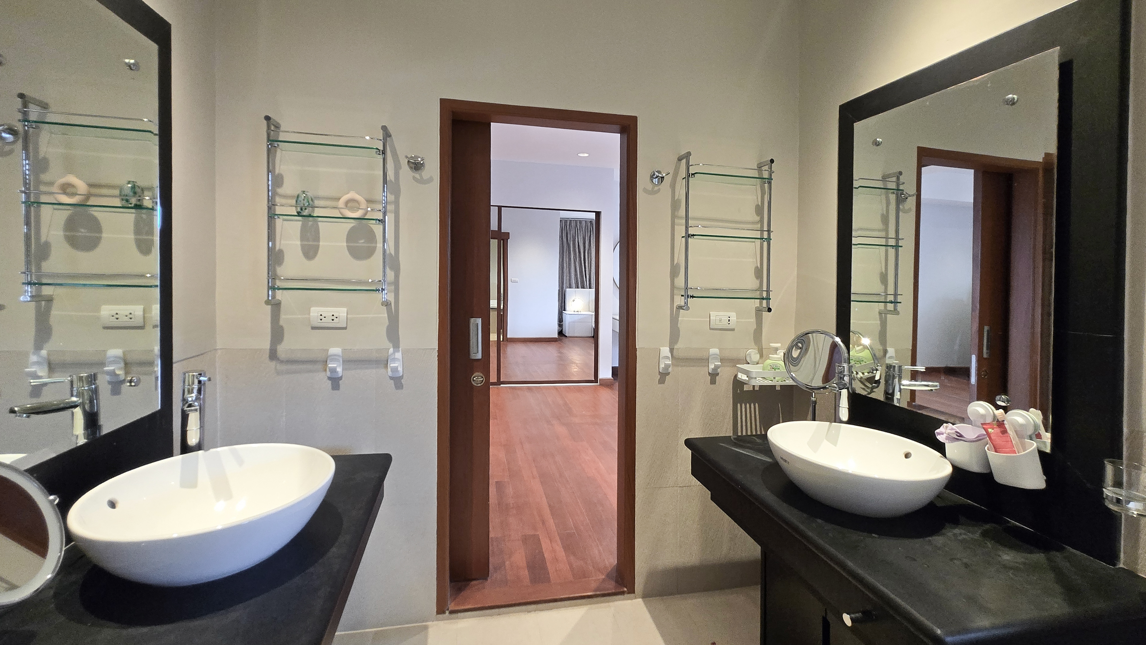 Property image - gallery 19