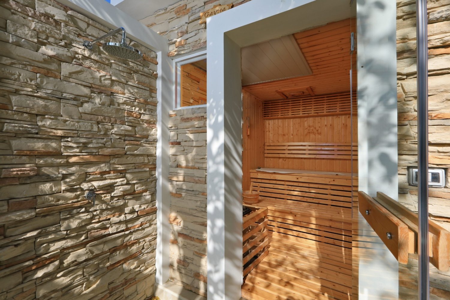 Property image - gallery 11