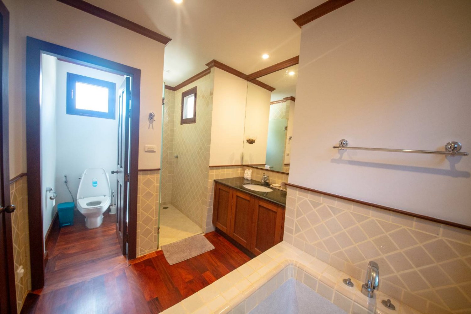 Property image - gallery 28