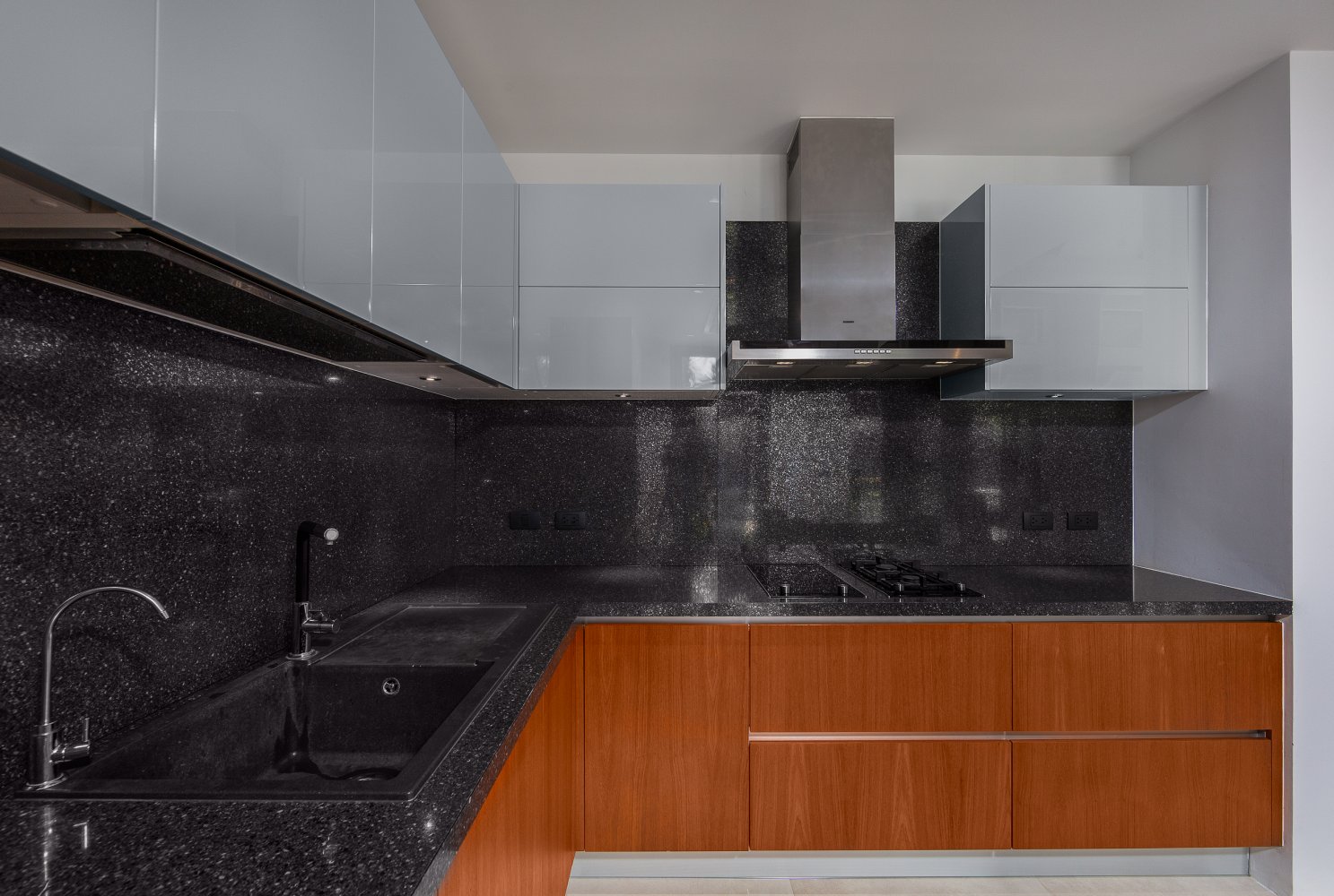 Property image - gallery 61