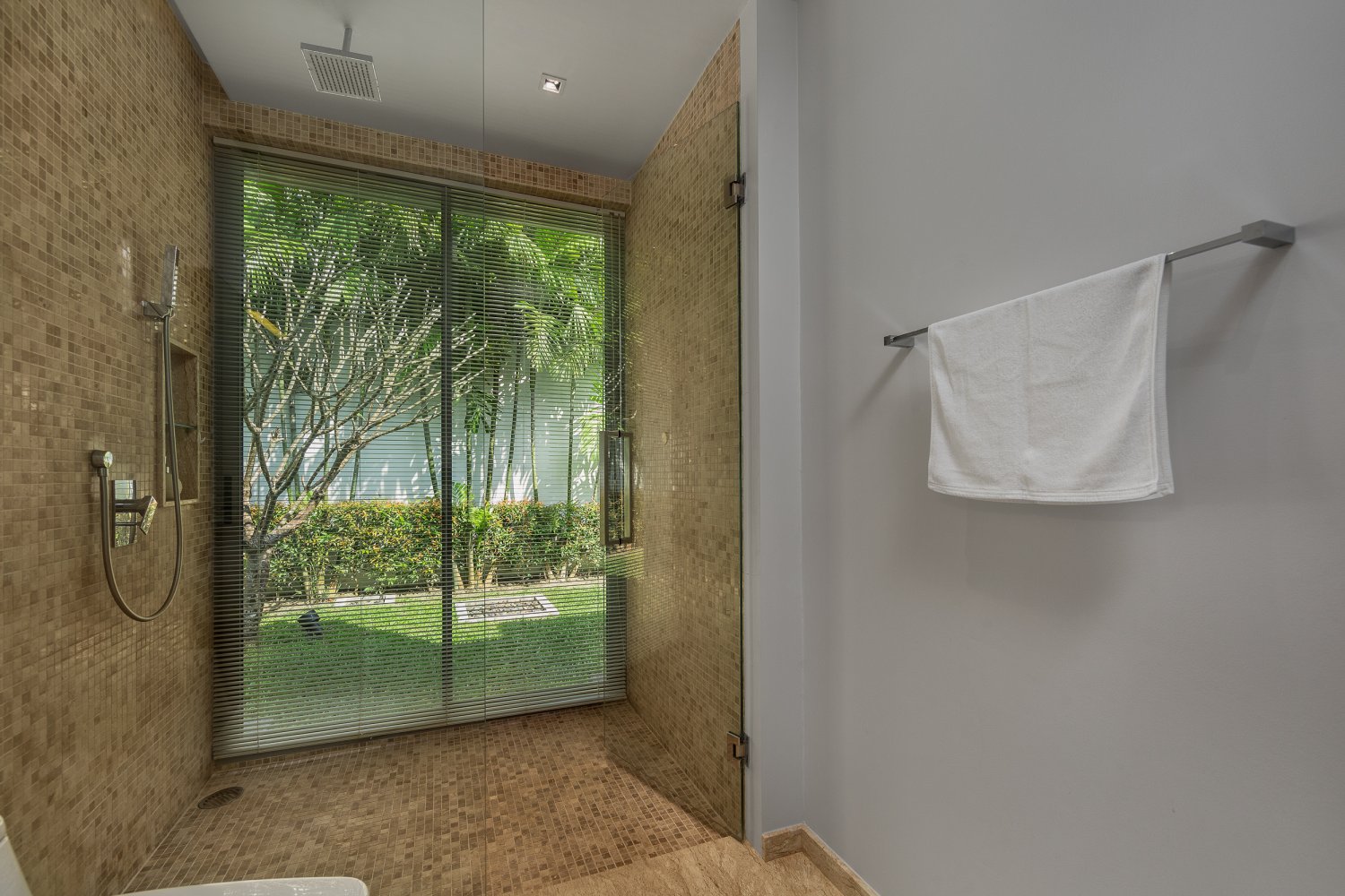 Property image - gallery 100