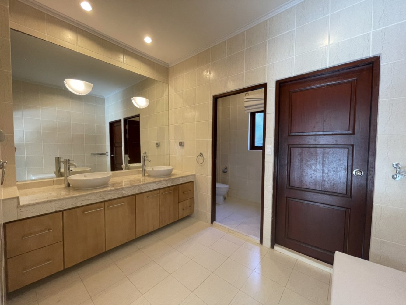 Property image - gallery 11