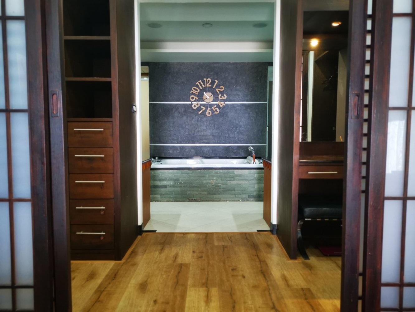 Property image - gallery 11