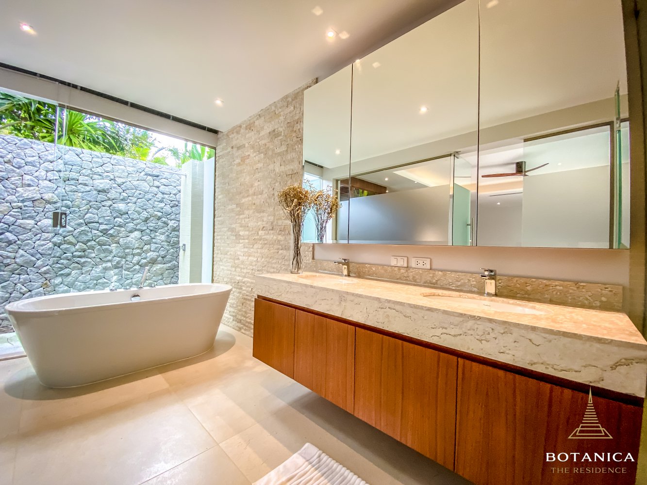 Property image - gallery 77