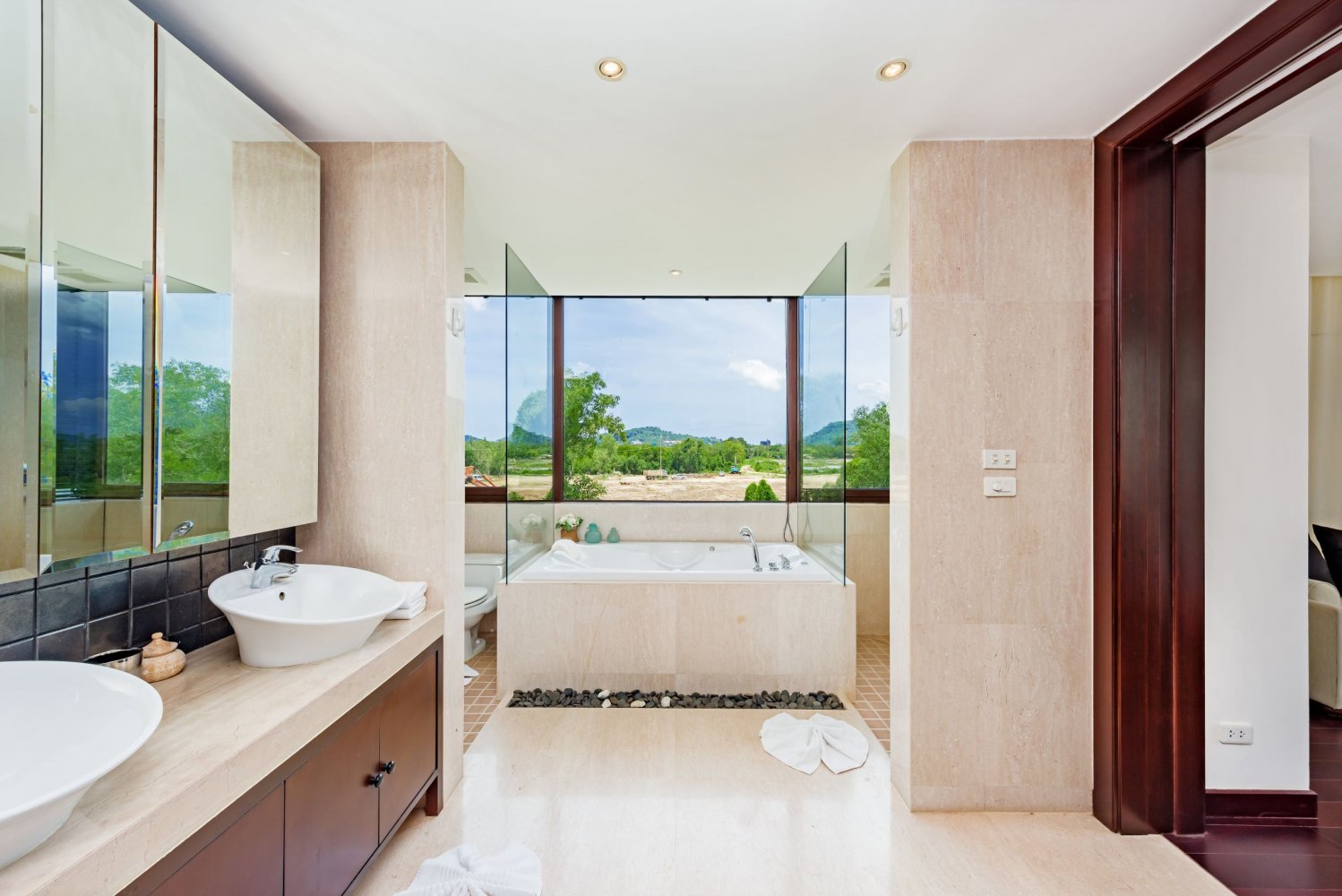 Property image - gallery 16