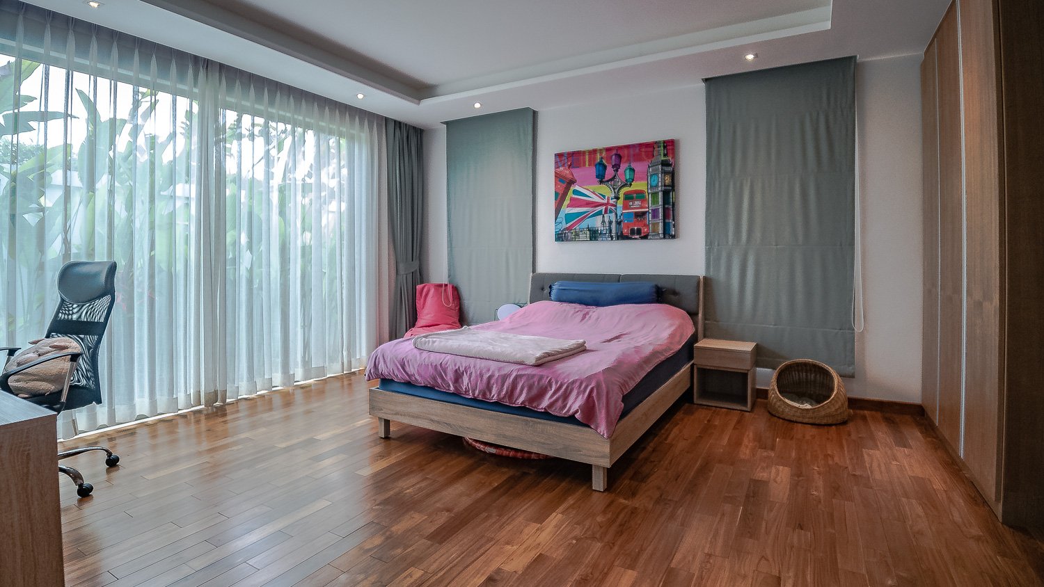 Property image - gallery 53