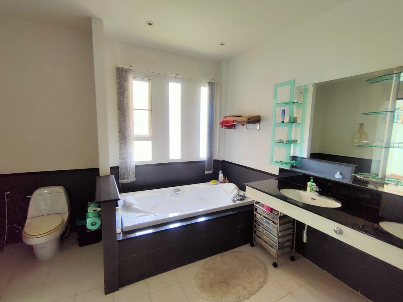 Property image - gallery 10